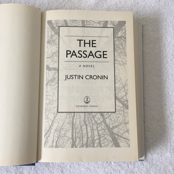 The Passage - A Novel - By Justin Cronin - Picture 4 of 5
